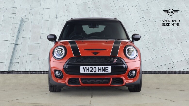 MINI Hatchback 2.0 Cooper S Sport 3dr [Comfort/Nav Pack] Petrol Hatchback